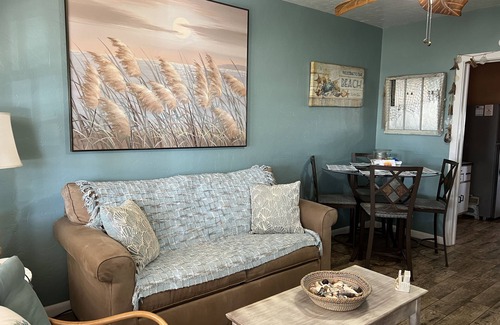 Cocoa Beach Cottage | 225 Cocoa Beach Stay Cottages - Pet Friendly, downtown, walk to the beach!