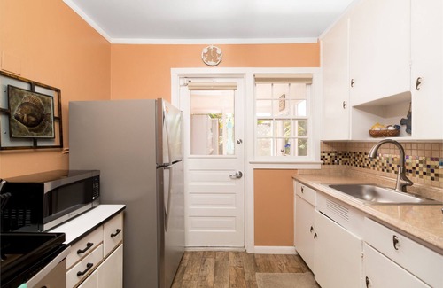 Cocoa Beach Cottage | 225 Cocoa Beach Stay Cottages - Pet Friendly, downtown, walk to the beach!