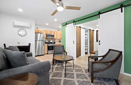 Roosevelt Condo | 24 Chelsea Place on the Park