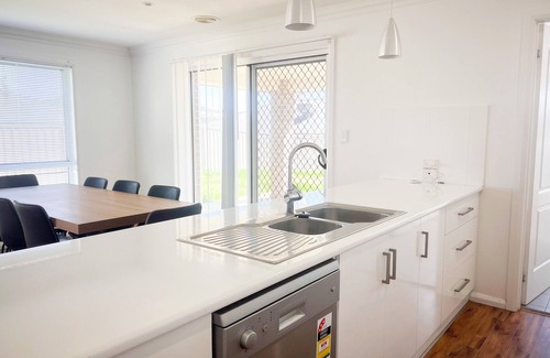 Boorooma House | 24 Darcy Drive, Boorooma