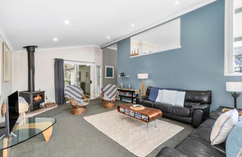 Hyams Beach House | 24 Hyam Rd Hyams Beach