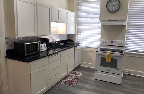 Central Area Apartment | 240 State St NE Loft B Salem Oregon "TIGER STATION LOFTS"
