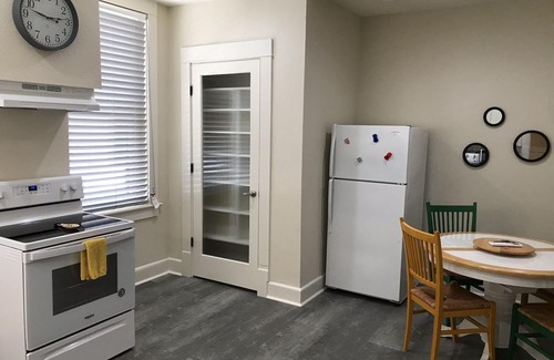 Central Area Apartment | 240 State St NE Loft B Salem Oregon "TIGER STATION LOFTS"