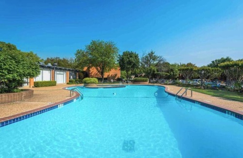 Grand Prairie Apartment | 25% OFF 2BD Pool Six Flags G.Prairie GP08B