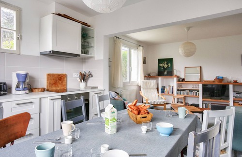 Pleneuf-Val-Andre Ski Chalet | 250m from the Port of Dahouët, house for 6