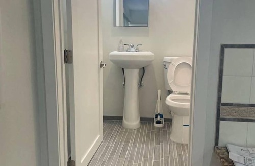 Gardena House | 259B) Beautiful Studio Apt!