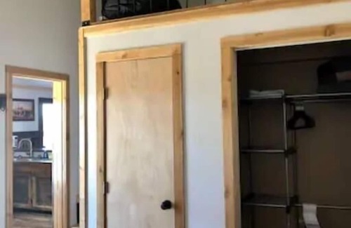 Alpine Cabin | 25ac Private Mountain Retreat for 25ppl