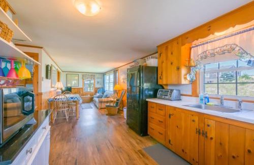 Sagamore Beach House | 260 Phillips Road Sagamore Beach - Cape Cod