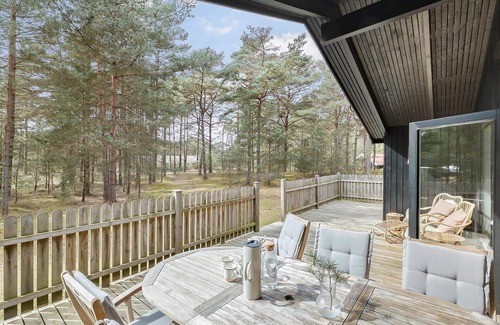 Pedersker House | 2654 Nexø - Møllestien 5