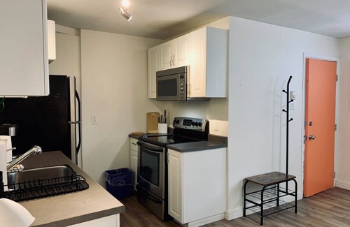 North End Apartment | 267 Cozy 1-bdrm, Central Location