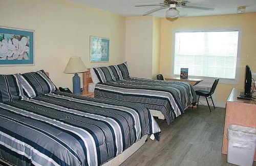 Calabash Apartment | 27 Holes of Golf Surrounds the Home 101L