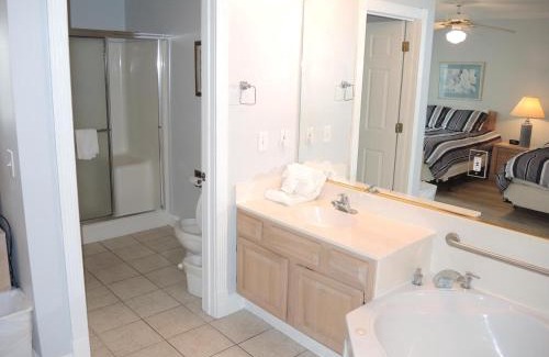 Calabash Apartment | 27 Holes of Golf Surrounds the Home 101L
