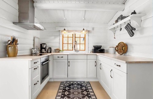 Pedersker House | 2705 Nexø - Møllestien 13