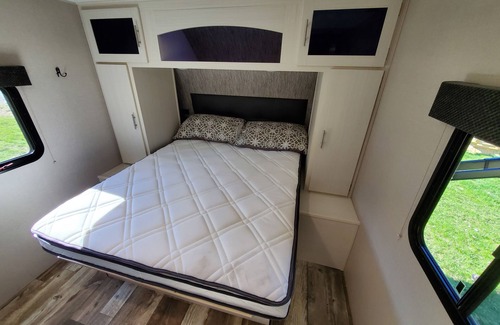 Eustis House | 27ft Nightly Rental RV in Sylvester Farm Campground and Cabins.