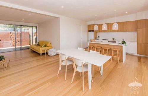 Sandy Point House | 28 Ennisvale Avenue