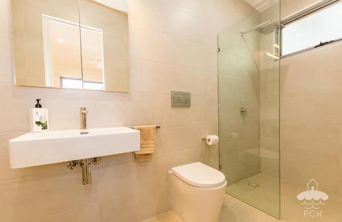 Sandy Point House | 28 Ennisvale Avenue