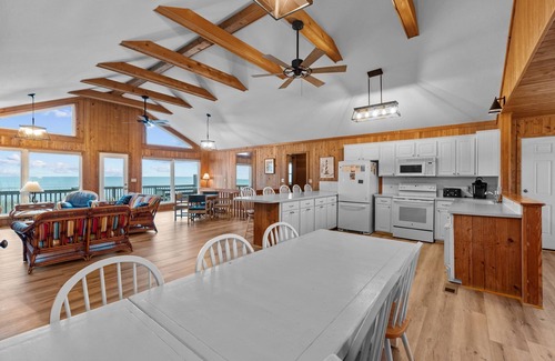 Carolina Dunes House | 2877 - Carolina Dreamin, Oceanfront oasis with direct beach access and private walkway