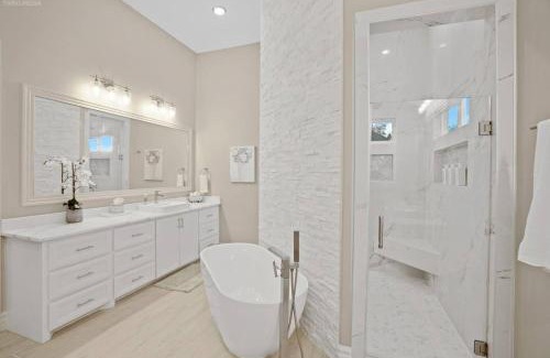 Calallen House | 298 5 Bedrooms Fenced yard New Construction
