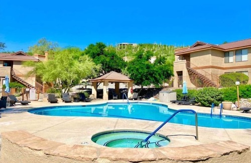 Tucson Condo | 2B/2B condo with pool, jacuzzi, and stunning views