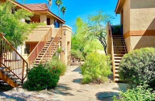 Tucson Condo | 2B/2B condo with pool, jacuzzi, and stunning views