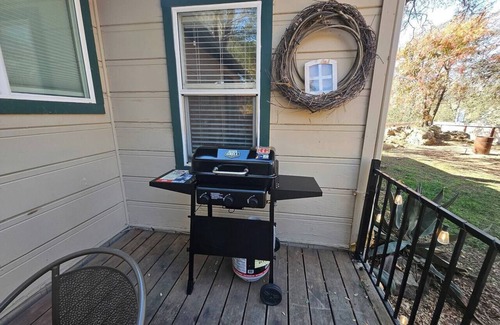 Three Rivers House | 2B Hot tub, 4 mi Sequoia, Games