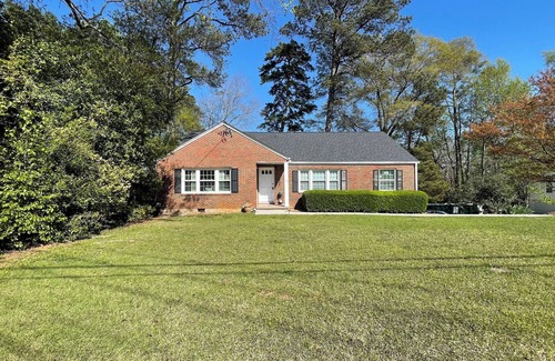 Clairmont Heights Apartment | 2bd/1ba apt in walkable area near Emory, nature trails, available Nov. 21st