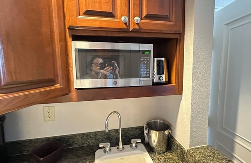 Las Vegas Strip Apartment | 2Bd/2BA Las Vegas Strip HGVC On the Blvd Next to Festival Ground