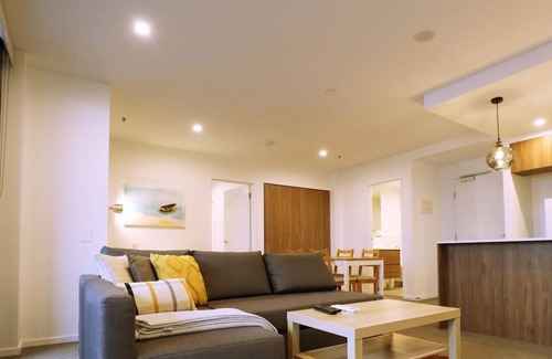 Phillip Apartment | 2bd 2bth - Chic Apt in Woden CBD