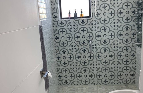 Liberty City Apartment | 2BD Adorable Apt mins fromWynwood, Design District, & Beaches!