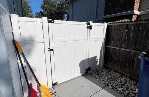 Heather Gardens House | 2BD Guest Suite in Basement – Spacious and Private Half of the Home