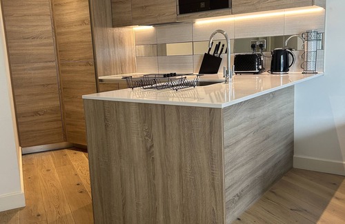 Woolwich Apartment | 2bed 2bath ensuite Aparthotel near Excel centre + WIFI + Free parkingn