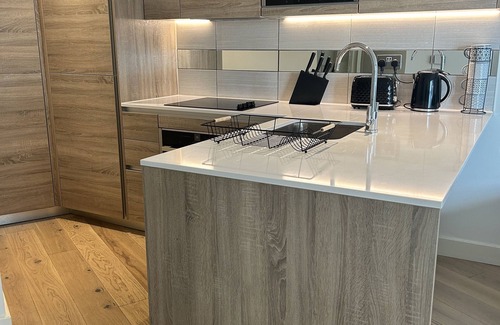 Woolwich Apartment | 2bed 2bath ensuite Aparthotel near Excel centre + WIFI + Free parkingn