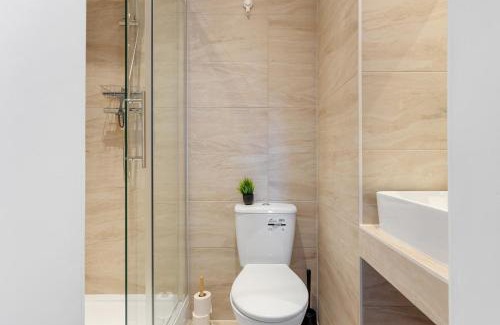 Vincent Square Apartment | 2Bed 3Bath Family Flat in SW1P - 6ppl