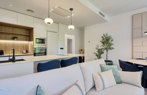 La Buhaira Apartment | 2BR/2BA Apt, 4th Floor, Balcony, Workspace & Parking