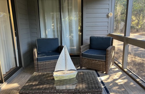 West Beach Cottage | 2BR 2BA Oceanwoods Cottage, Short Walk to the Beach and Park