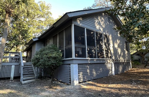 West Beach Cottage | 2BR 2BA Oceanwoods Cottage, Short Walk to the Beach and Park
