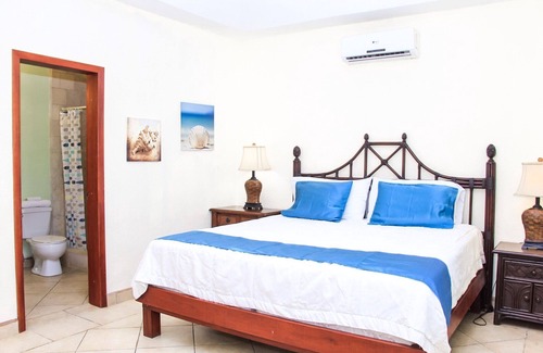 West End House | 2BR/2BA VILLA 3C