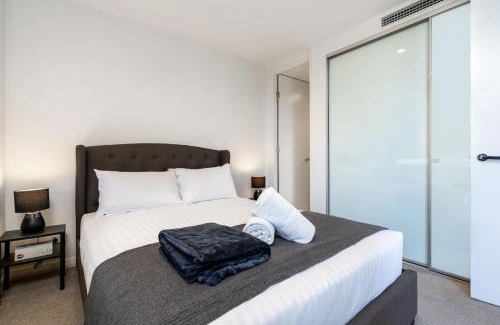 Barton Apartment | 2BR apt in Governor Place 4 mins to Foreshore - Hosted by CanStay