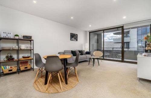 Barton Apartment | 2BR apt in Governor Place 4 mins to Foreshore - Hosted by CanStay