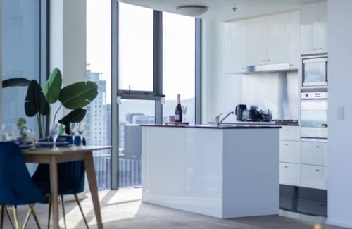 Brisbane Central Business District Apartment | 2BR Apt in the Heart of the City w/Stunning View