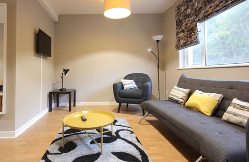 Dungannon Apartment | 2BR Apt Near Shops, Resto w/free parking