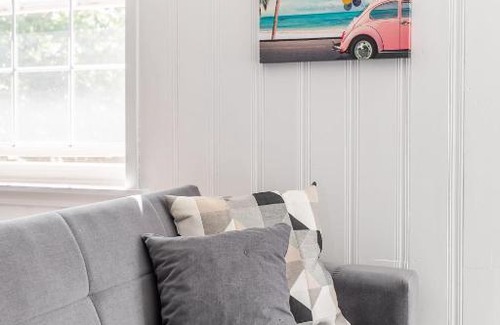 Beasley Apartment | 2BR Apt with Netflix - Close to Parks & Shopping