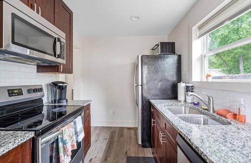 Charlotte House | 2BR Bungalow 306C Close to Charlotte’s Uptown