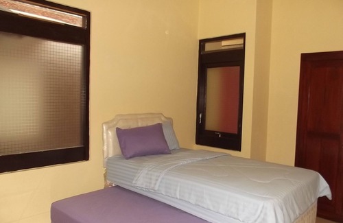 Condongcatur House | 2BR clean and safe near the city