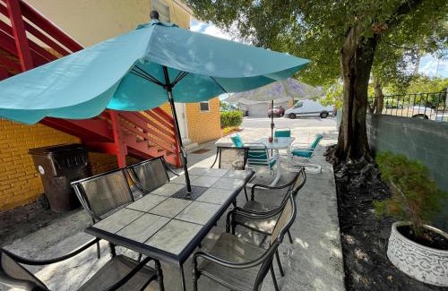 Southside Apartment | 2BR Comfortable Downtown House Near Beach and More