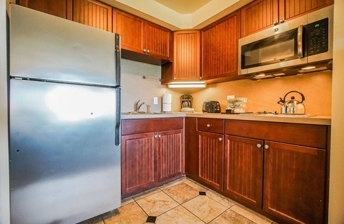 Ocean Drive Condo | 2BR Condo w/Bay Views & Fireplace