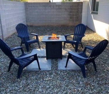 Gilbert Apartment | 2BR Condo Walking Distance To Downtown Gilbert