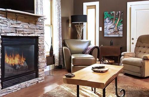 Tobermory House | 2BR Cottage Surrounded by Nature