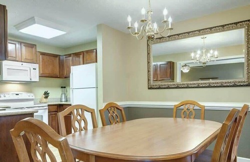 Williamsburg Condo | 2br Deluxe Colonial Stay Near Fun Attractions!