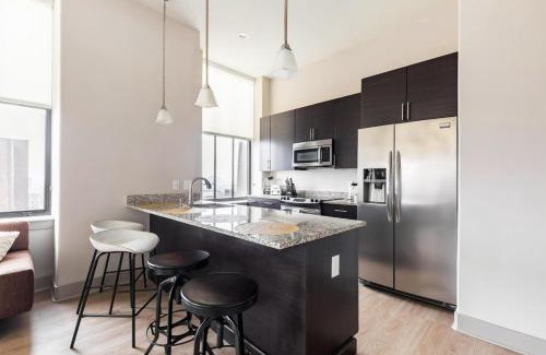 Downtown Baltimore Apartment | 2BR Distinguished Apartment Rooftop Deck & Gym